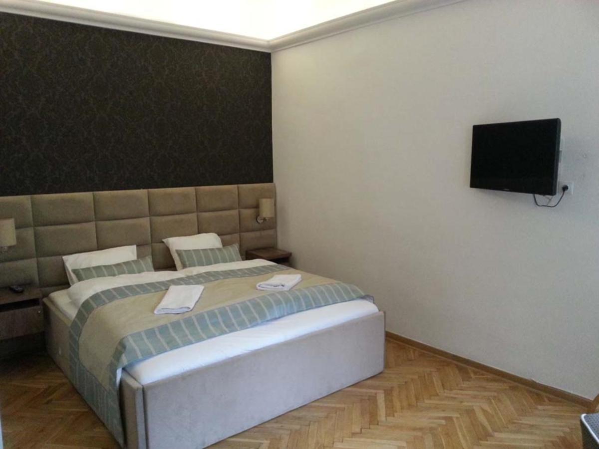 Chmielna 5 Rooms & Apartments วอร์ซอ ภายนอก รูปภาพ