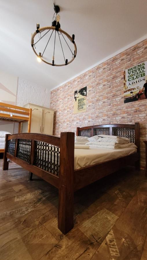Chmielna 5 Rooms & Apartments วอร์ซอ ภายนอก รูปภาพ